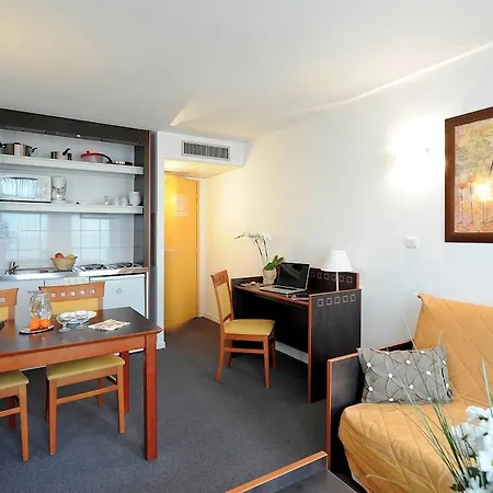 Adagio Access Jolimont 2*