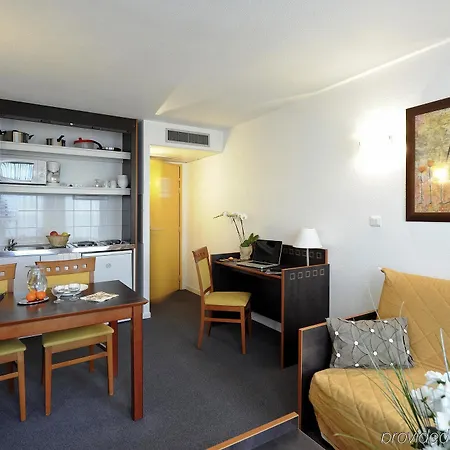 Adagio Access Jolimont Апарт-отель